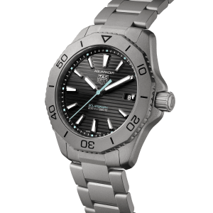 TAG Heuer Aquaracer Professional 200 Solargraph